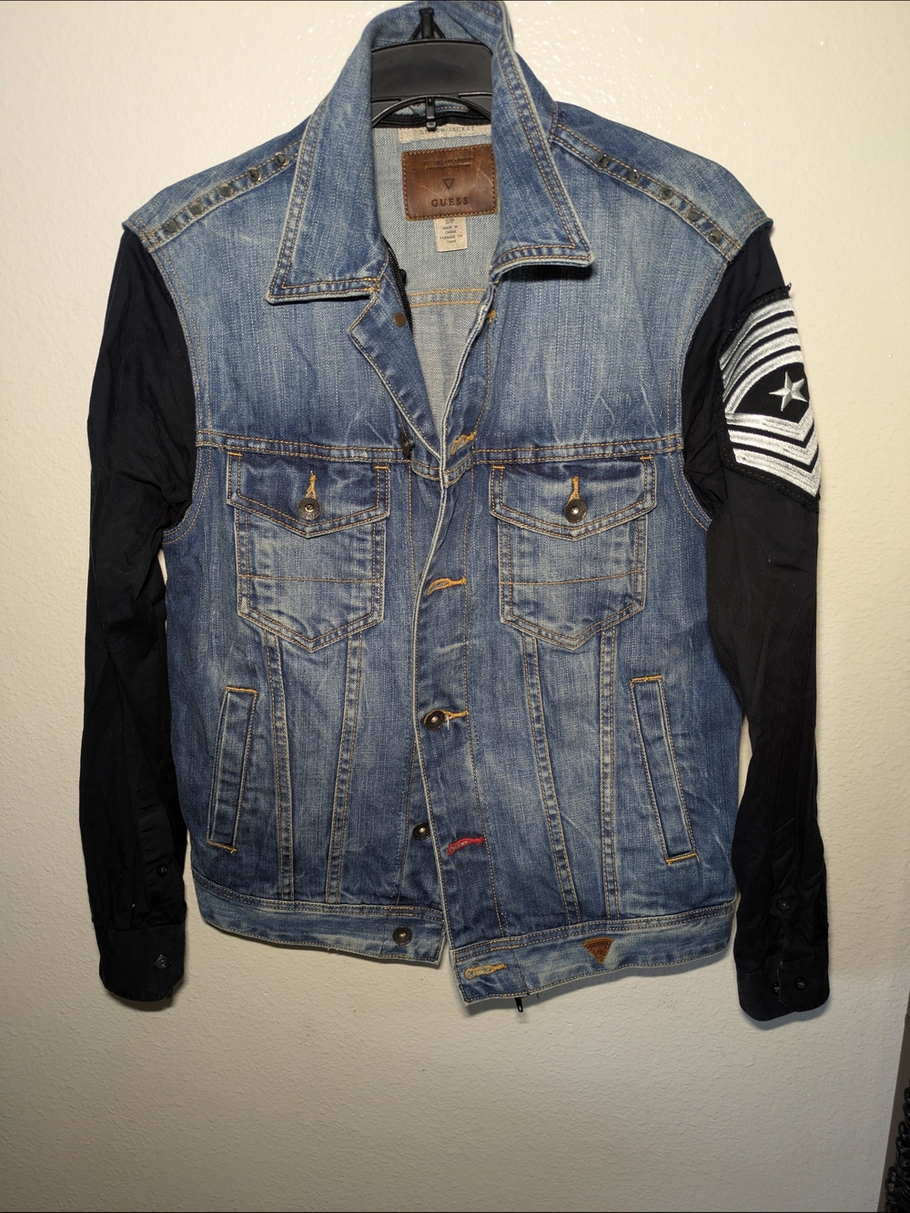 GUESS Dillon Jacket Men's Blue Denim with Black Sleeve Detailing